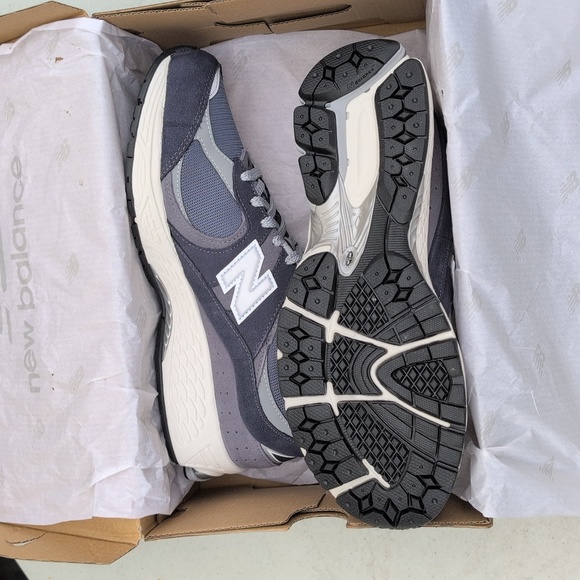 New Balance 2002R - Eclipse Raincloud - Men's SIZE 10.5 ( M2002RSF ) - Picture 7 of 8